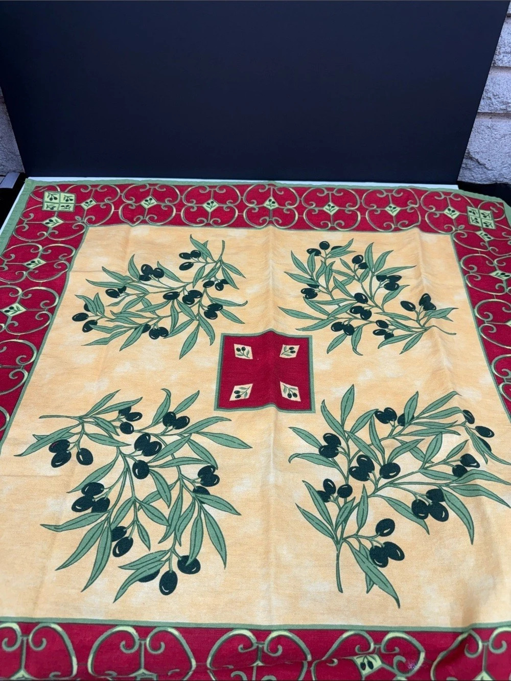 Diadema Italian Olive Branch Table Topper 90x90cm 100% Cotton Made in Italy